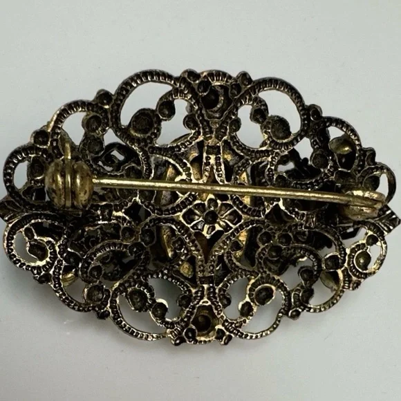 Vintage Filigree Brooch, 9 Green Art Stones, 1940-60's - Picture 3 of 4